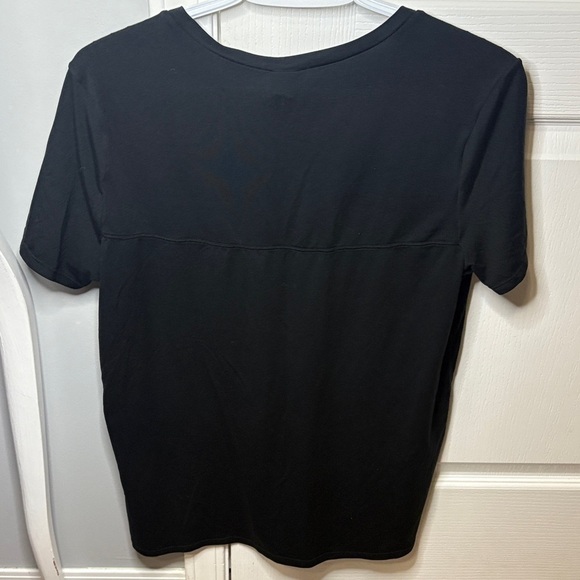 Lole Elegant Black Short Sleeve Tee - Picture 3 of 4